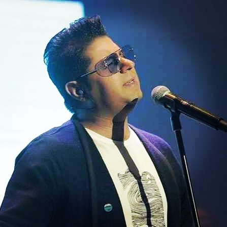 دانلود آهنگ حجت اشرف زاده عمر من عمر دوبارم با تو مستی صبح خمارم با تو دانلود آهنگ حجت اشرف زاده عمر من عمر دوبارم با تو مستی صبح خمارم با تو